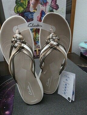NWT Clarks Cloudsteppers Breeze Coral  sandals